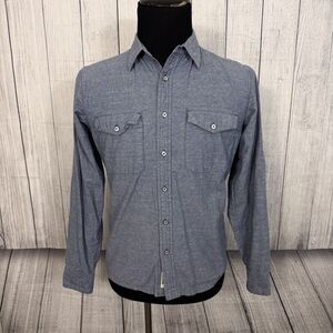 Mountain Khakis Men's Medium Blue Long Sleeve Button-Front Chambray Shirt